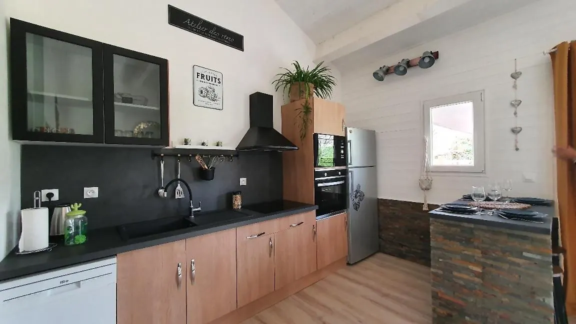 L'ANNEXE de L'IBIE BLEUE Villa Lagorce  Lagorce (Ardeche)